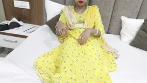 Indian step mom and step son ka najayaz walla pyar bete se chudwa kar aapna yaar bana liya hindi dirty talk saarabhabhi6 hot and