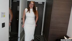 Une Jolie Voisine Française Coquine A Gros Cul M'a Fait Jouir 3 Fois et A Reçu Une Enorme Faciale !!!