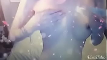 Vietnamese bigtits girl cam - Phương B&eacute_