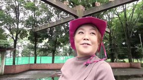 Hot MILF Grandma Gets Kinky with Amateur Lover