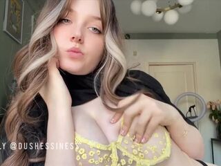 My 1st Pornhub clip ever! Brassiere haul. Which brassiere is more excellent?