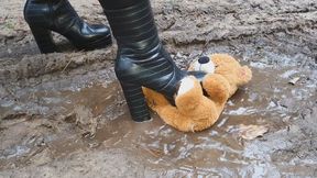 Dirty Teddy Destruction in Mud WMV