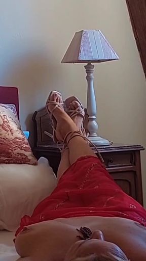 Bed posing in heels and sex