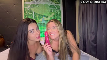 Tente n&atilde_o se excitar com essas duas Safadas