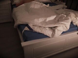 Stepmom Didn't Mind Getting New Cum on Her Cunt