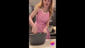 Shemale Cums in Cookie Dough