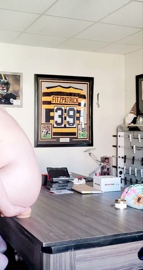 Lee Przybylowicz getting his hole ready for a long day