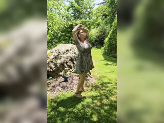 MAMA Shares some LARGE TIT ONLYFAN Content