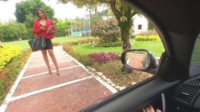 House Seller Seduces me to make the Sale