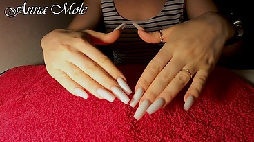 Fetish hands I oil my hands I have long white nails and soft fingertips