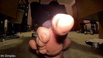 Worship my feet while I game!