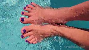 Xana's Underwater Feet HD