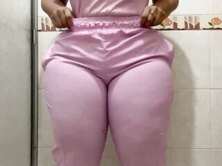 Camera records pretty squirts in the clinic washroom