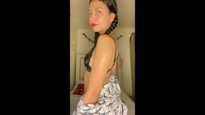 carmen sexy 21 yr old latina babe makes spicey sfw selfie clips