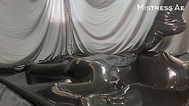 Vacbed Seduction: MistressAe on Top