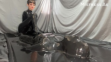 Vacbed Seduction: MistressAe on Top