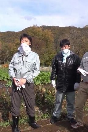 Seductive Brunette Babe Fingers to Explosive Orgasm in Fetish Play