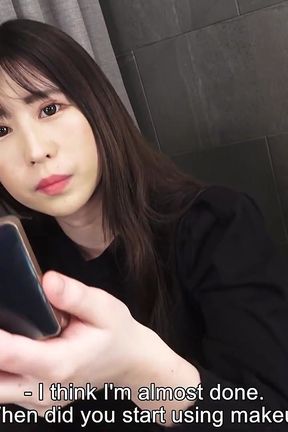 Hitomi Kanzaki Backstage