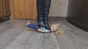 Chrissy high heel boots trample