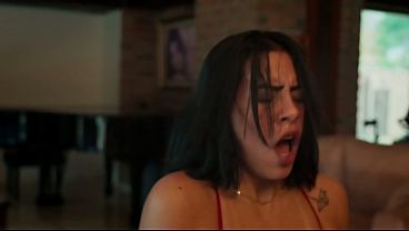 Husband discovers his Latina wife'_s infidelity and shows her who'_s boss by fucking her hard