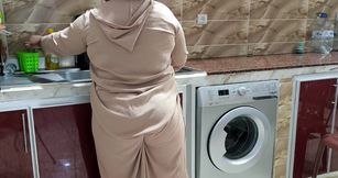 Egyptian Sharmota Get Her Pussy Wet in Kitchen Arabic Big Woman