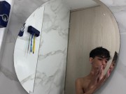 VENEZUELAN WITH HUGE 22CM COCK MASTURBATES UNTIL HE OUTSIDE HIS MILK