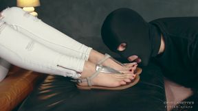 Sandals cleaner