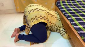 Arab Hot Maid Stuck: Please Hurry up & Fuck My Big Ass Then Get Me Out of Under Bed