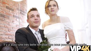 VIP4K. Un lovers marié décide de vendre la chatte de sa mariée à bon prix