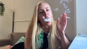 Intimate smoking facetime MP4