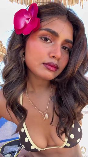 Indian sexy babe in micro bikini