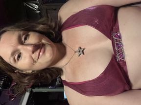 Hairy mature mom slaps ass and sniffs panties during a hot lap dance