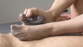 2hotfeet4you - Fully fashioned Cervins double cumshot footjob (2nd angle)