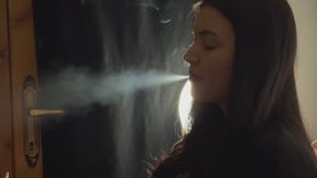 SANDY CLOSE-UP CONE BREATHES