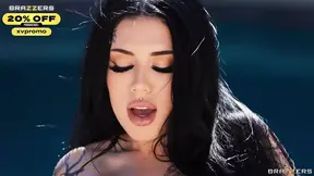 Lacey Gets Anal.Lacey Jayne Hot