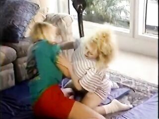 Large boob blond sweethearts caught in catfight on the floor