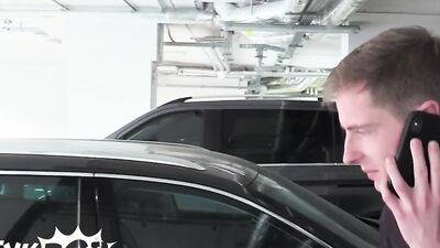 TWINK POP - Slim Guy Loses His Keys When A Stranger Comes & Offers Help In Exchange With His Cock