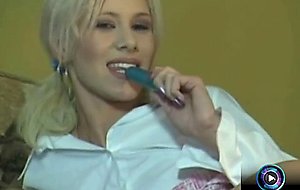 Caroline de jaie filled her mouth with jizz
