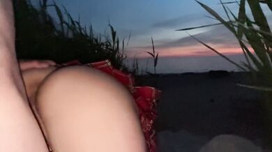 Teacher plowed his student on the beach after graduation
