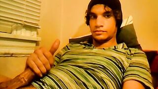 Watch this hot teen with a body to die for twerk on webcam while flaunting his hot body