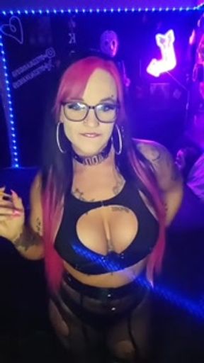 Smoking babe KandyxB