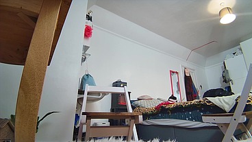 Mi masturbo e gioco con il mio pisello