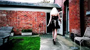 Daring Country Retreat: Hot Milf and Babe Suck Big Cock