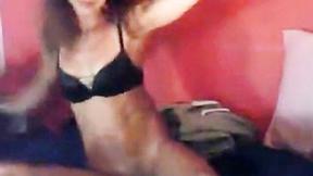 ”I'm Dj In A Disco & This Arab Hot Girl Loves DJs.”