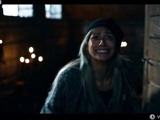 Lesbian Vampire Transformation Cosplay with Little Puck & Veronica Leal - Big Melons MILF Sexy Kissing