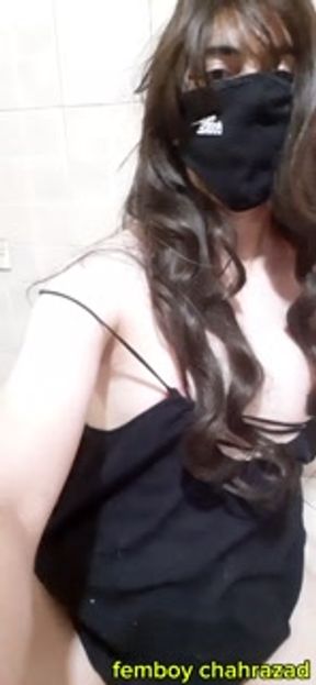 أنا شهرزاد أحتاج إلى قضيب سميك، برّدني بعمامة