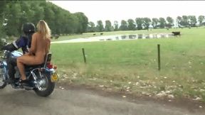 Harley-riding honeypot babe strips for a solo ride