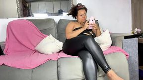 BBW Farting for Stepson'_s Pleasure on Leggins