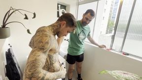 Kyle Fox Takes Erick Diaz Giant Cock