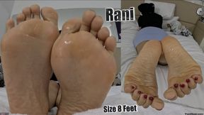 Sexy Indian Lady Rani shows off oily soles